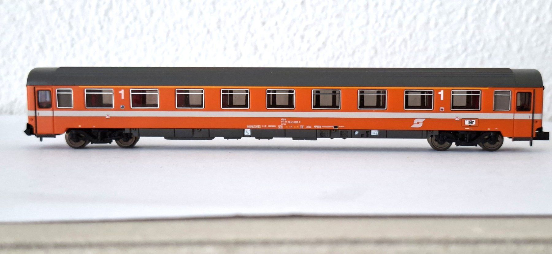 Arnold Modellini di ferrovie: Arnold ÖBB Amz  orange – Usato da Biberist venduto da Ntrains 2