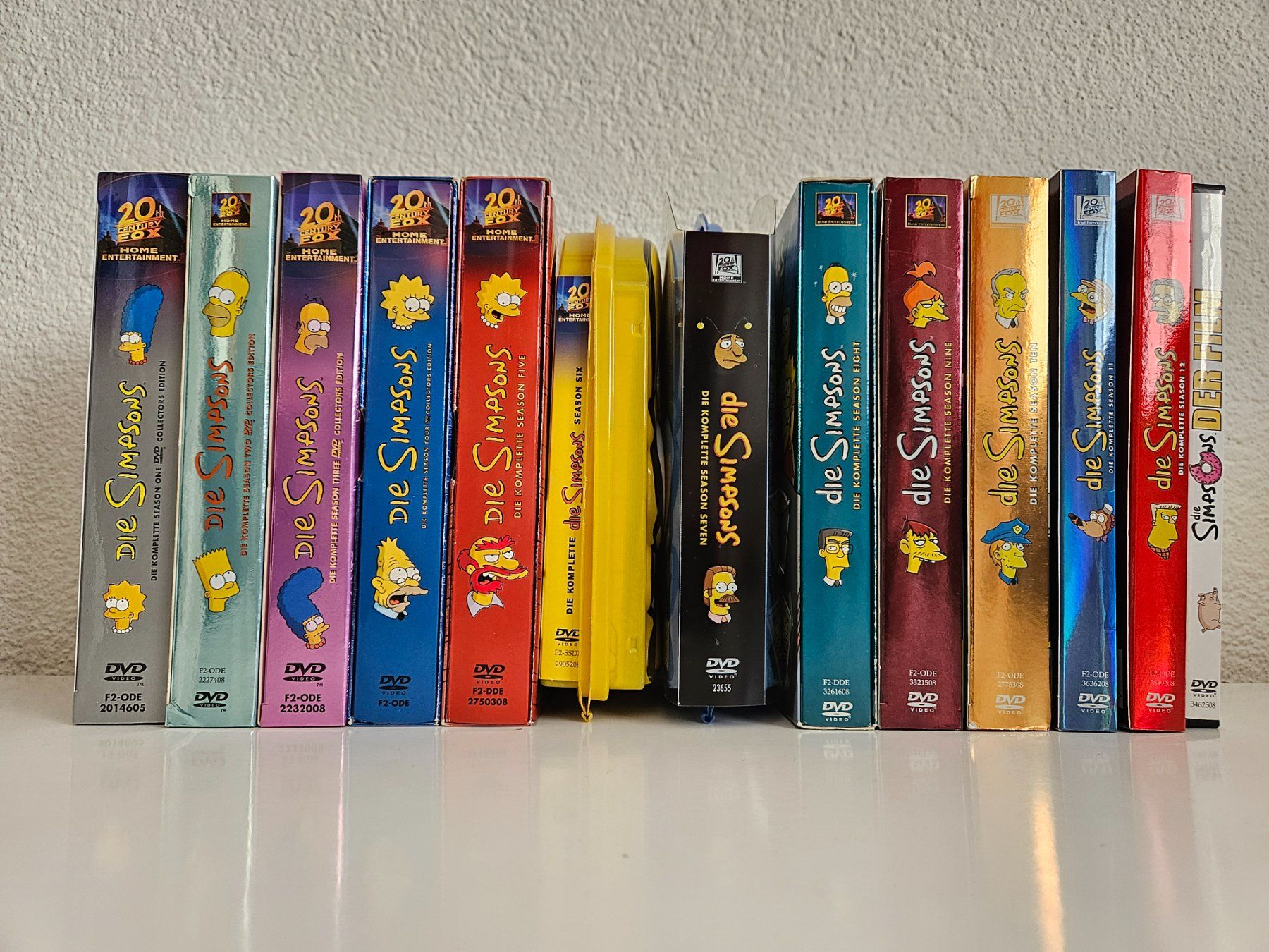 Tutti i DVDs: Die Simpsons - Komplette Staffel 1 - 12 – Usato da Horgen venduto da dive4fun 1