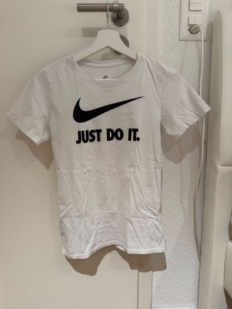 Nike „Just Do It.“ T-Shirt weiss – XS 🤍🖤