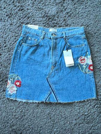 ZARA Jeansjupe/Minirock. Gr.L (neu)