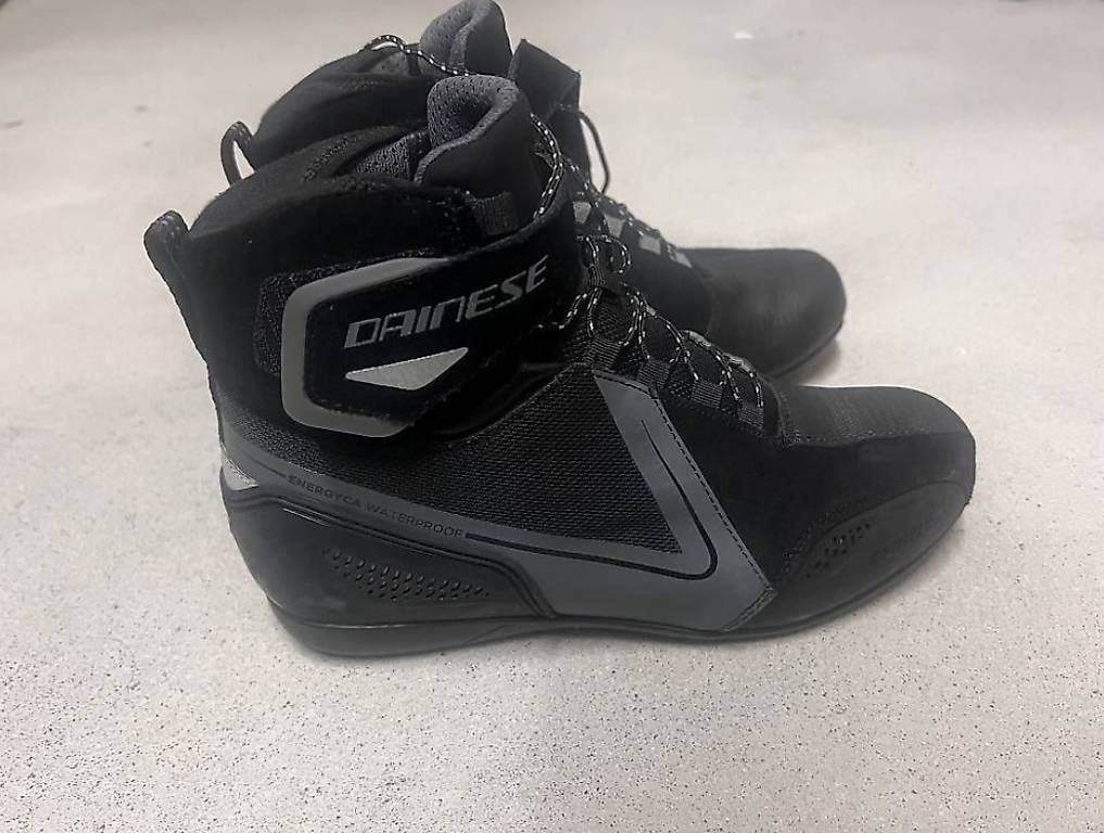 Damenschuhe: Dainese Damen Motorradschuhe – Gebraucht aus Rupperswil von L.M.52 1