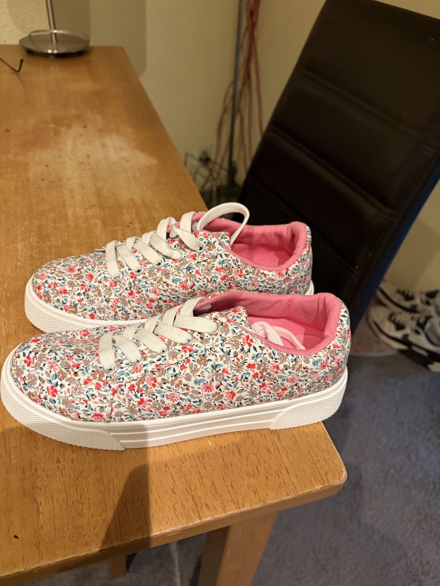 Scarpe da donna: Neue Schuhe Gr. 39 – Nuovo (secondo la descrizione) da Zürich venduto da Ibifand 2
