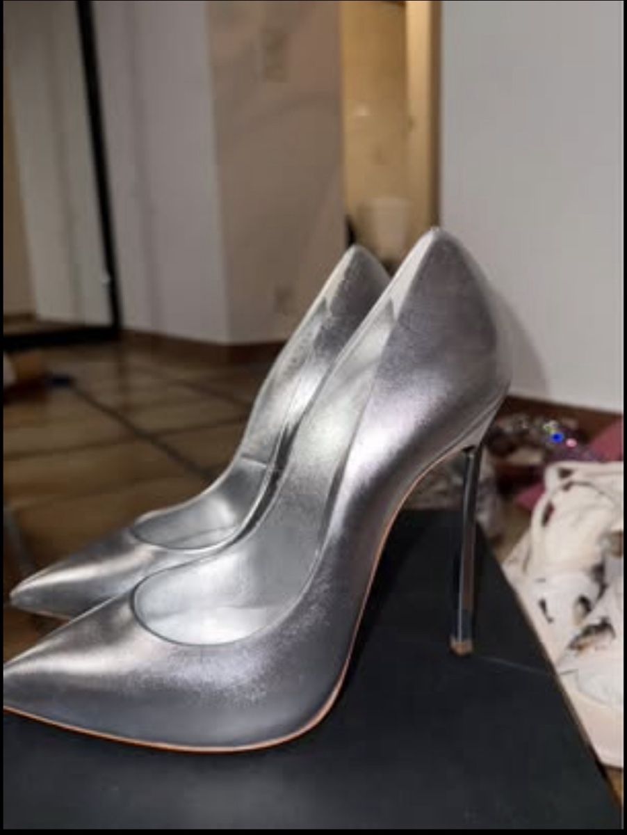 Scarpe da donna: Scarpe blade  casadei colore argento  – Nuovo (secondo la descrizione) da Figino venduto da ehi_tr8t