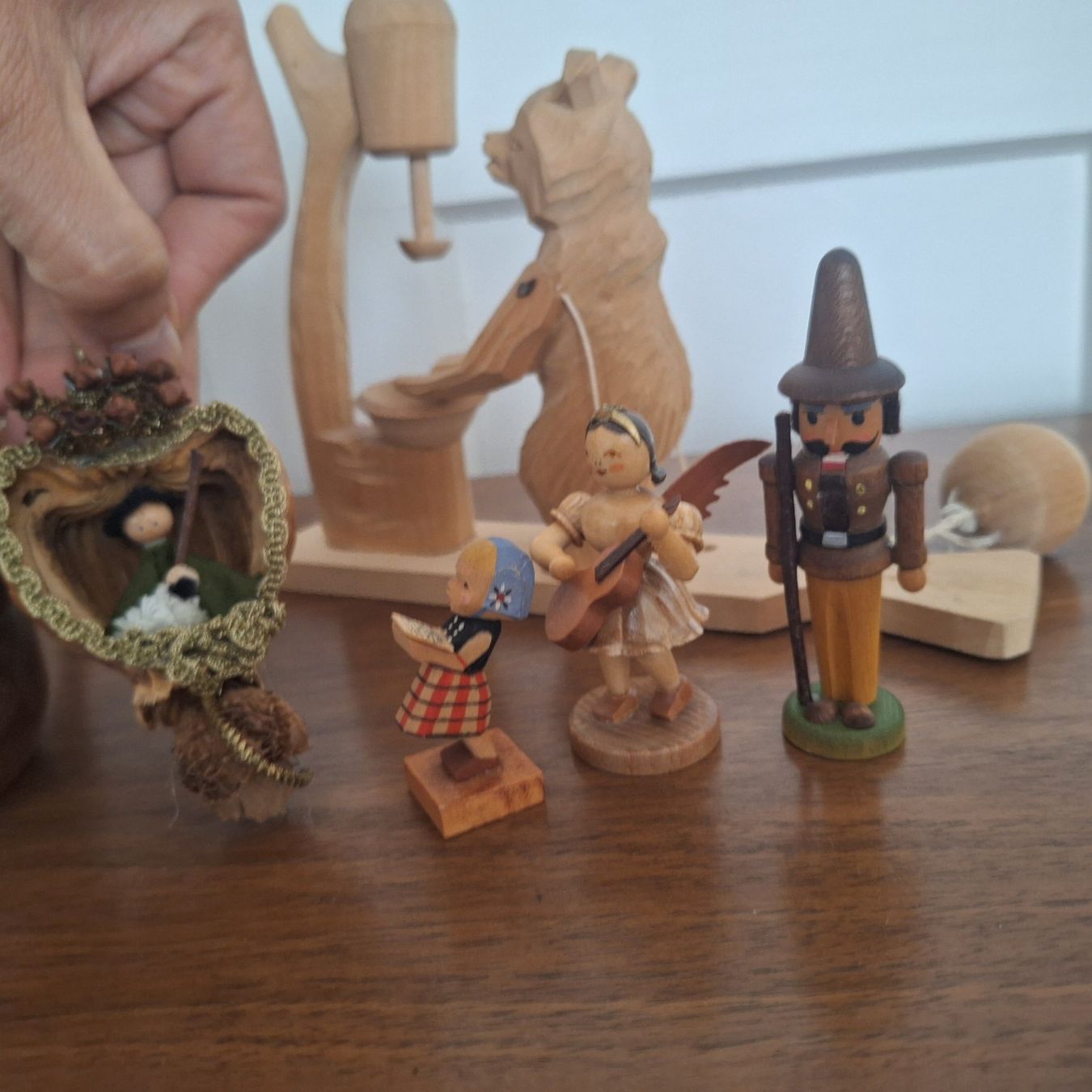 Toutes les décorations: Div.  hübsche Deko aus Holz, u.a. Kamel, Erzgebirge Figuren – D'occasion à Winterthur par Goldpipau 1