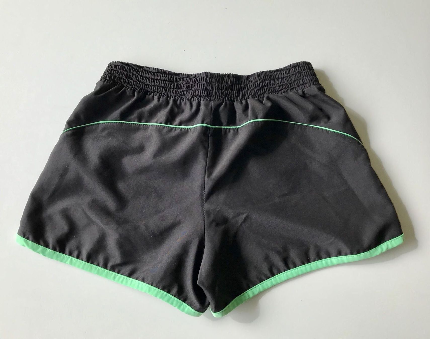 Hosen: Shorts Extend funktionell Gr. 164 – Gebraucht aus Wädenswil von JJ15 1