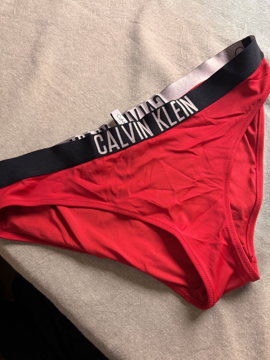 Calvin Klein Costumi da bagno & Bikini: CK Bikiniset schwarz/rot L – Usato da Richterswil venduto da Manu55555 2