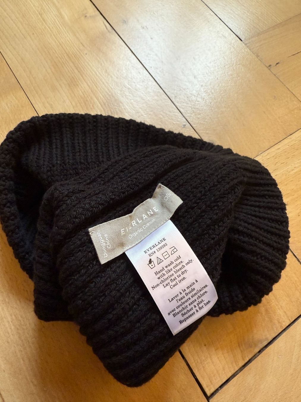 Hüte, Mützen & Caps: EVERLANE - Strickmütze schwarz – Gebraucht aus Zürich von Diazaio 1