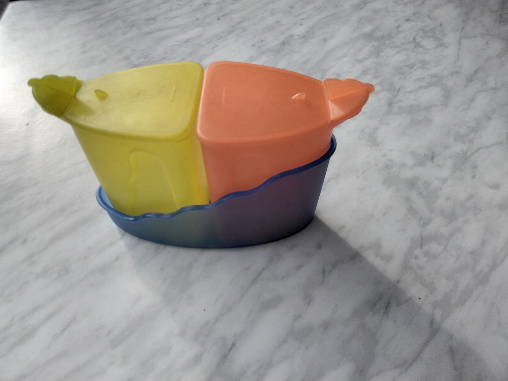 Tupperware Contenitori & Simili: TUPPERWARE RAHM KÄNNCHEN – Usato da Biel/Bienne venduto da dasi3