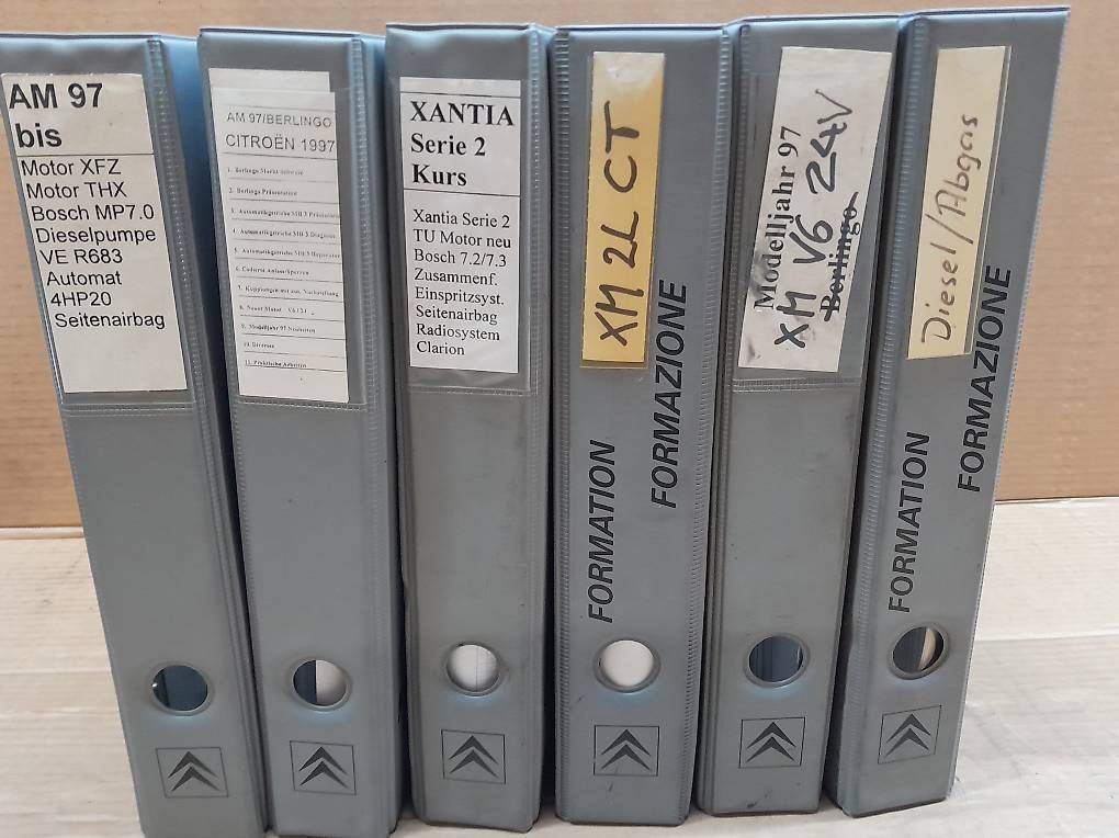 Libri: Citroen Handbücher – Usato da Neuenegg venduto da Biuti