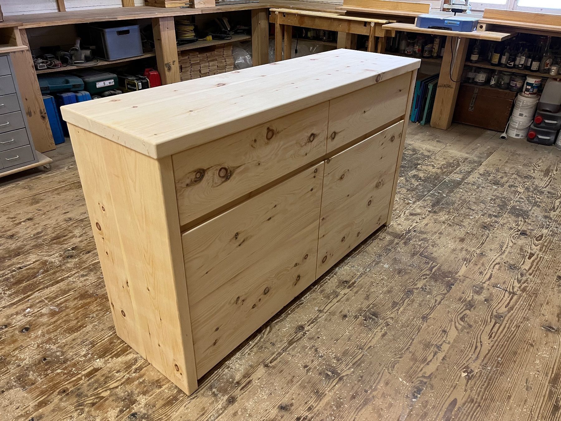 Cassettiere: Arve/Zirbe Sideboard Kommode massiv – Nuovo e nell'imballaggio originale da Gutenswil venduto da HMrank 4