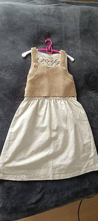 Lotti & Set di vestiti: Vier neue Mädchenkleider – Usato da Burgdorf venduto da mar_p9rd