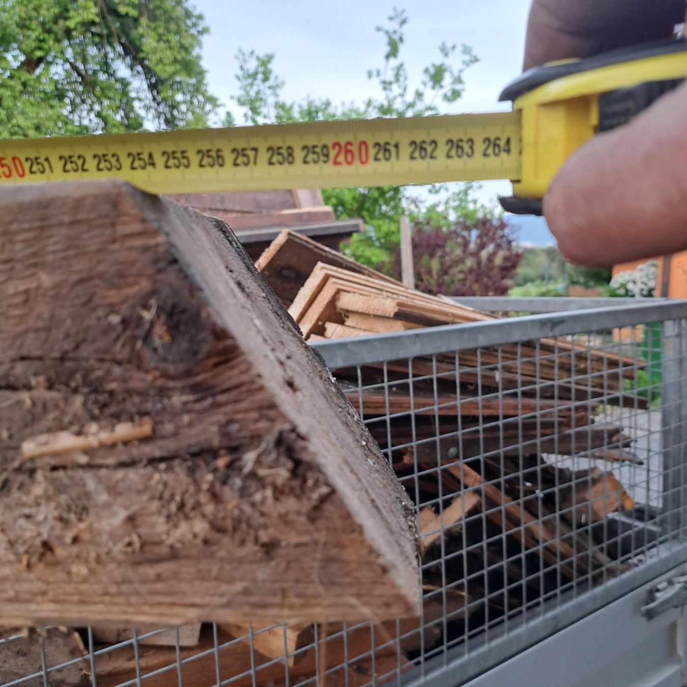Articoli in legno: alter holzbalken zum schnaeppchen preis – Usato da Benzenschwil venduto da 007tinu 5