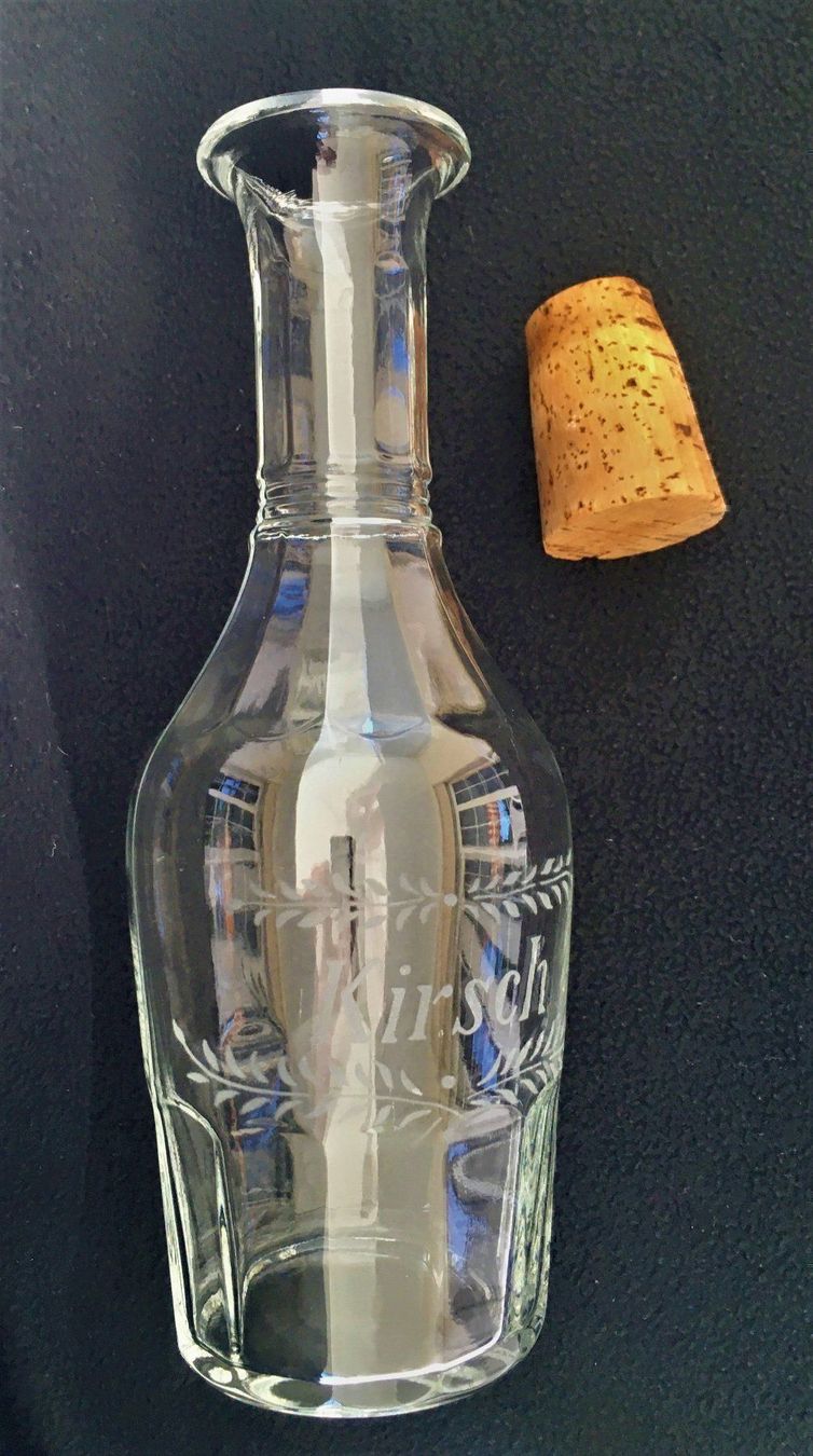 Glasi Hergiswil Sonstiges: Glasi Hergiswil - grosse Schnapsflasche - Kirsch - 1 Liter – Gebraucht aus Wangen b. Olten von Buntgemischt 1