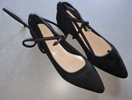 Schwarze Riemchen Ballerinas Gr. 38 TDAJFRA