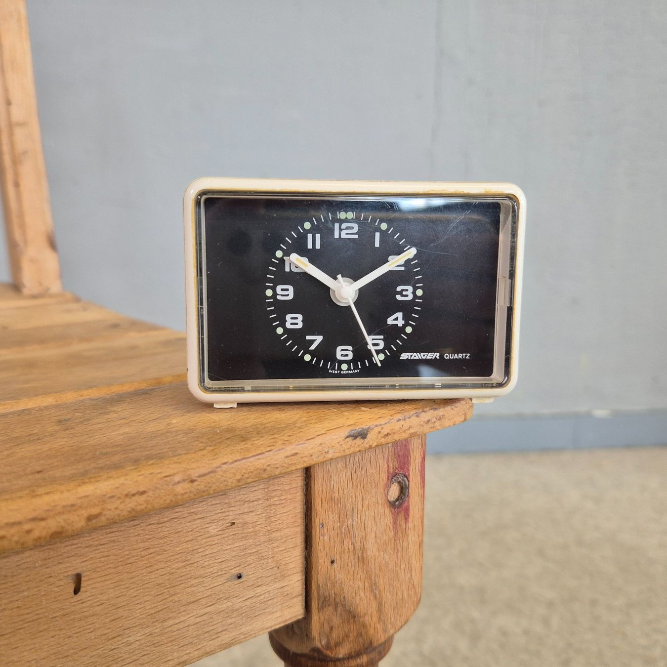 Sveglie: 80s Alarm Clock Wecker Uhr Staiger Quartz Reisewecker – Usato da Nottwil venduto da Wondewa-Shop 1