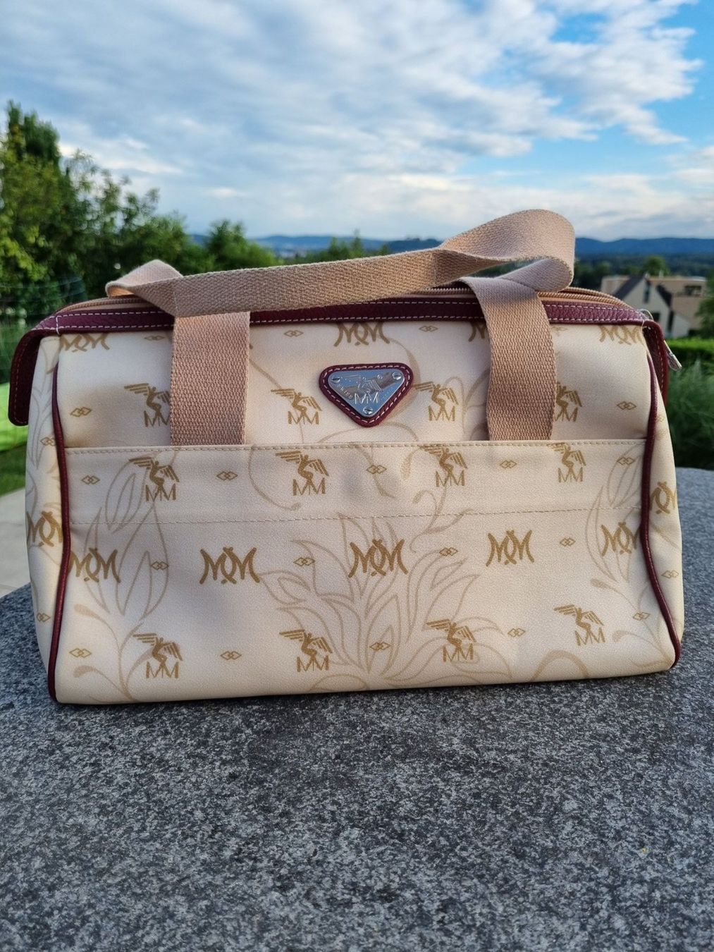 Maison Mollerus Taschen für Damen: MEGA MAISON MOLLERUS.... FRISCH UND HELL – Gebraucht aus Möriken AG von rowyta