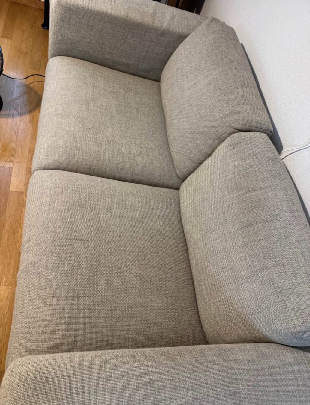 Divani: Comfortable Sofa – Usato da Zürich venduto da tan_h6fp 2