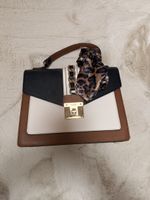Elegante Aldo Handtasche mit Leo-Tuch!