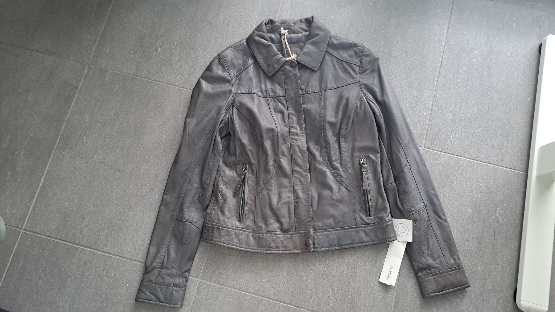 Giacche: Lederjacke Gr. 38 grau – Nuovo (secondo la descrizione) da Winterthur venduto da Dream_of