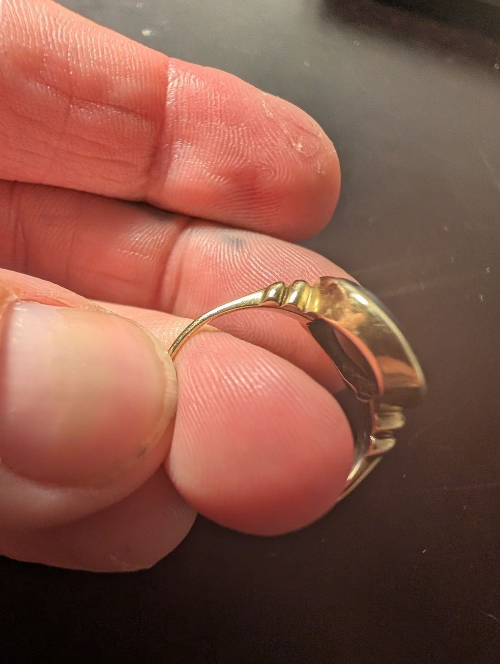 Anelli: Gold Ring with Black Stone, Size 18, Good Condition – Usato da Chur venduto da aur_s5mj 1