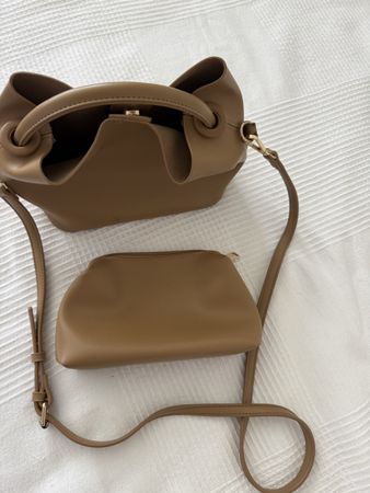 NEU***KLEINE TASCHE BEIGE, SPEZIELL & PREISWERT***