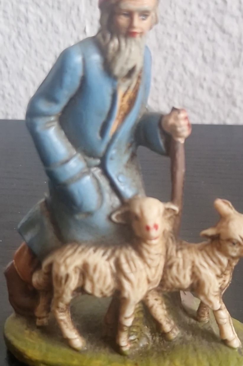 Tutte le decorazioni: Antike Krippenfigur Hirt mit Lamm, liebevoll bemalt, Vintage – Usato da Berikon venduto da Wiederverwender2024
