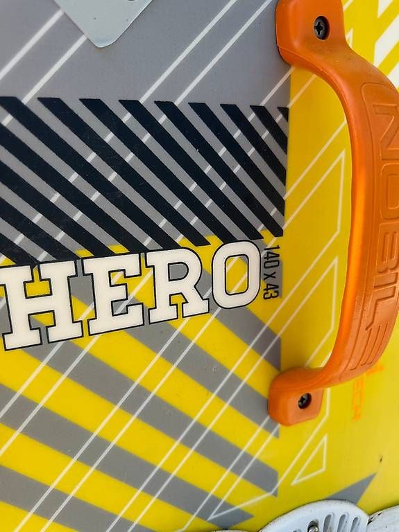 Kite: North Kiteboard Hero 140X43 – Gebraucht aus Hergiswil NW von feecaesar01 2