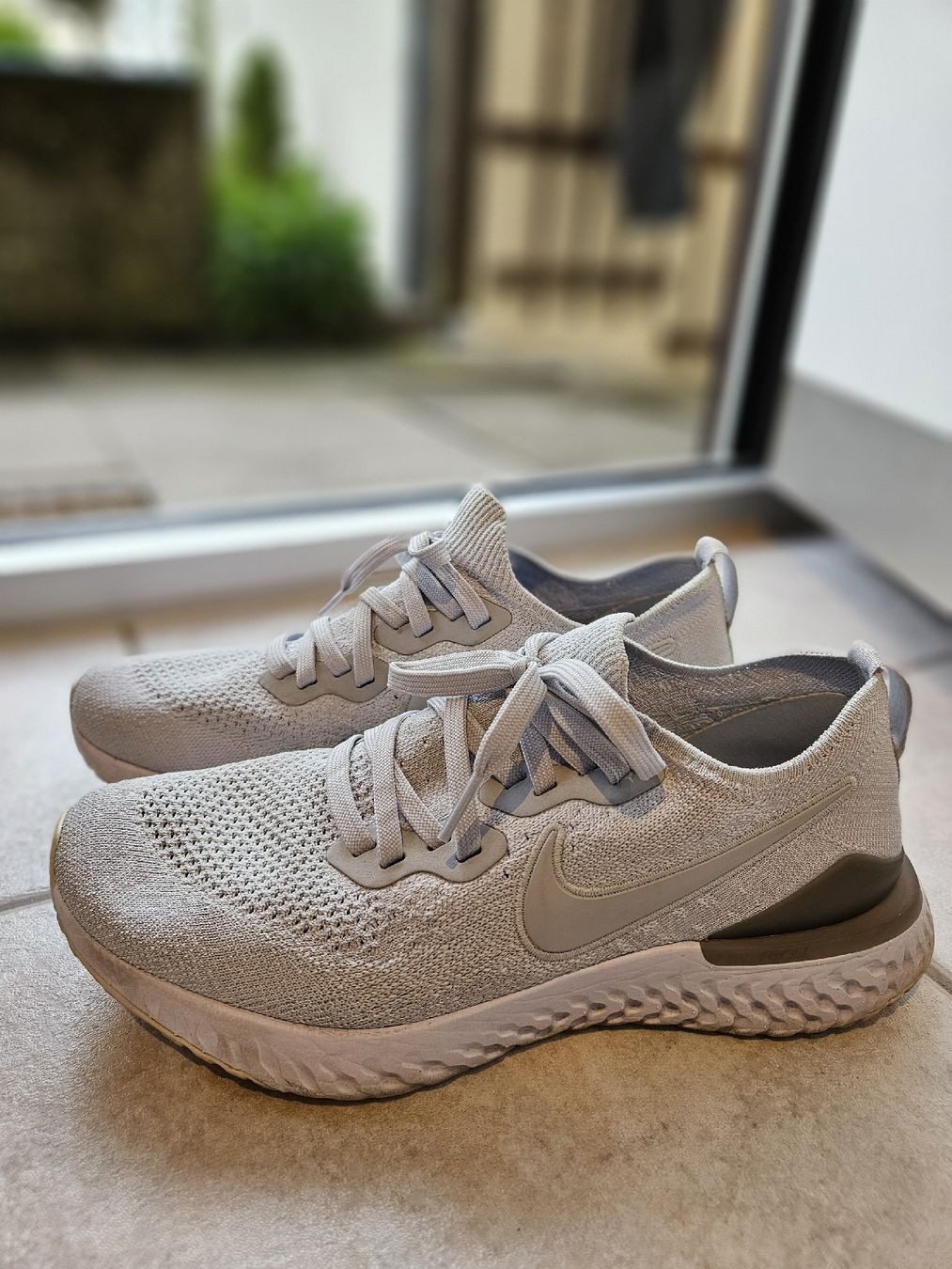 Nike Scarpe da donna: Nike epic react – Usato da Saland venduto da Rose0109