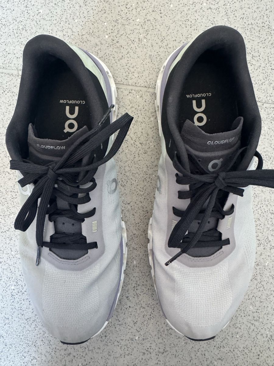 On Chaussures hommes: On Running Cloudflow 4 Grösse EU 38.5 neuwertig – Neuf (Voir description) à Zuerich par Koralle8 4