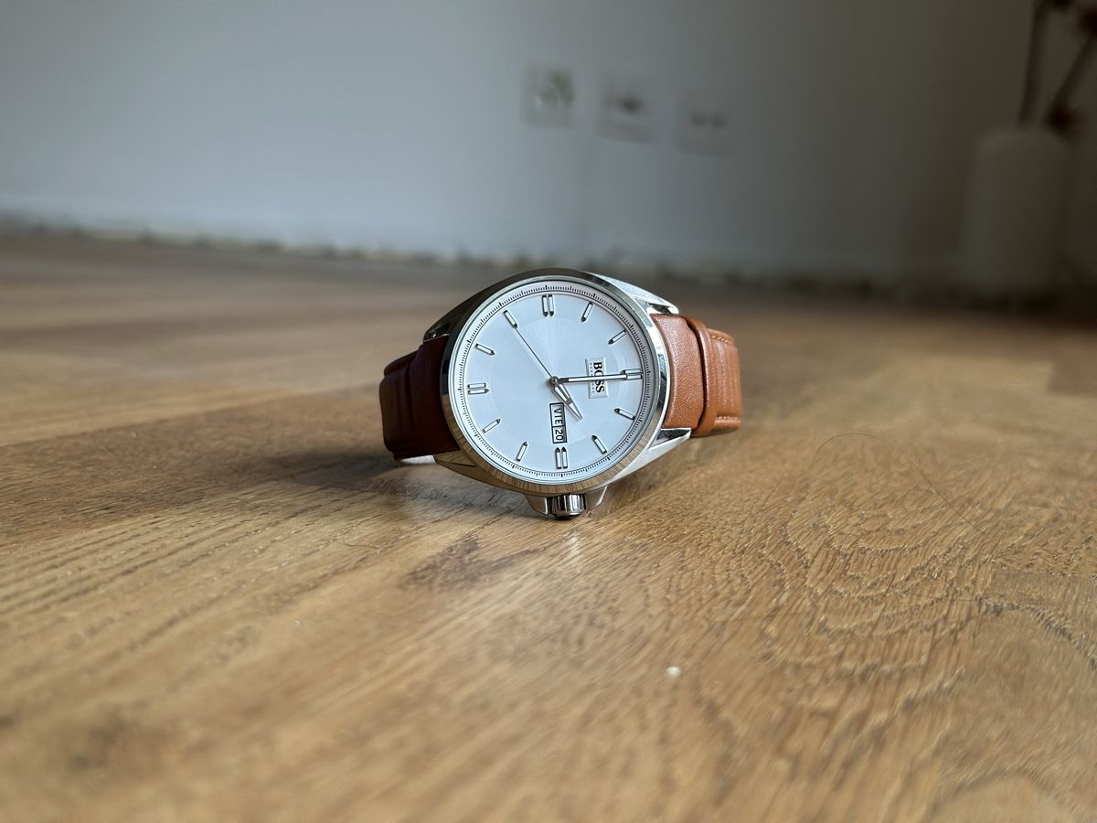 Hugo Boss Orologi: Hugo Boss Herrenuhr mit Lederarmband – Usato da Basel venduto da FatmaCan52 5