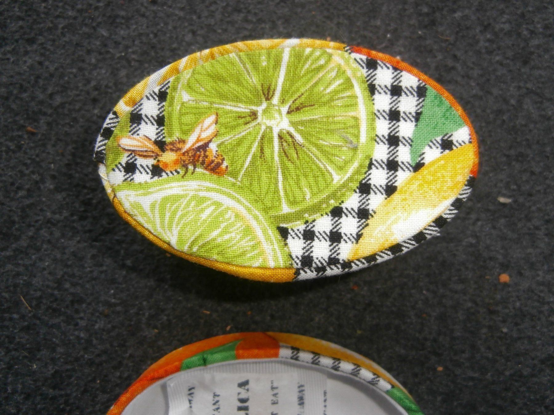 Sonstige Dekorationen & Accessoires: 44 kleine Geschenkboxen oval Stoffbezogen – Gebraucht aus Rüschegg-Heubach von Ofen111 1