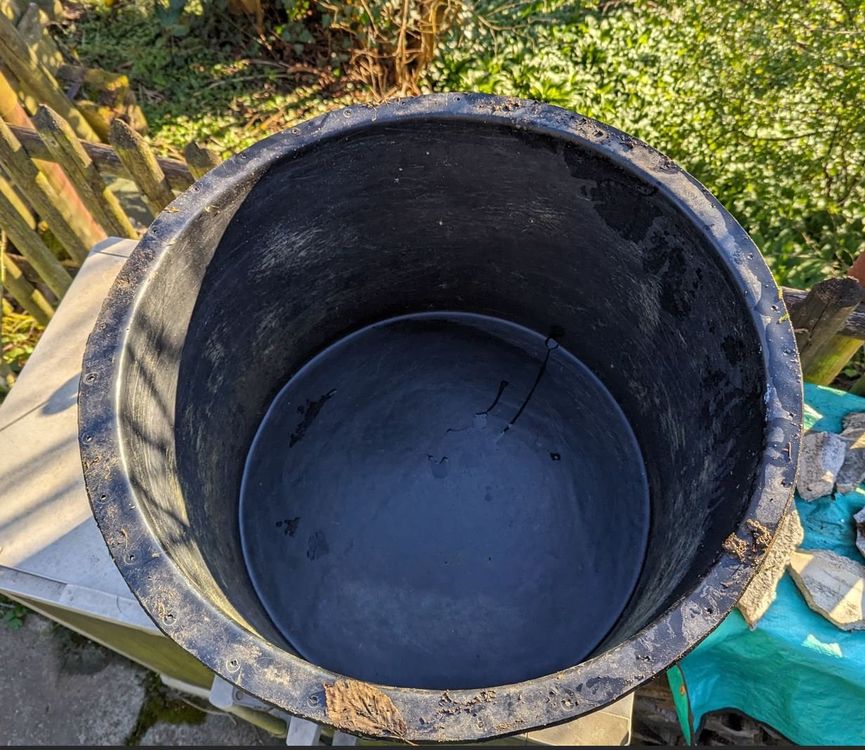 Mini Teich / Brunnen / Pflanzkübel aus Kunstoff Kaufen auf Ricardo