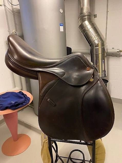 Selle & Accessori: Childéric-Dressursattel797171647 – Usato da Möriken AG venduto da Dorfer 1