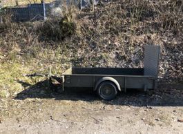 Armee Anhänger Militärgrün gebraucht mit Rampe Abklappbar