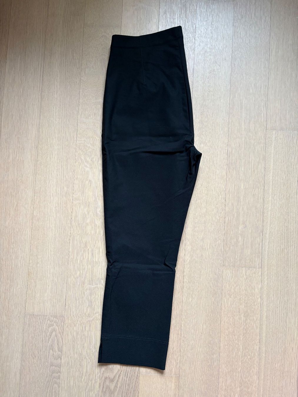Pantaloni: elegante, schwarze Damenhose Gr.40 – Nuovo (secondo la descrizione) da Gossau SG venduto da Black-Queen 1