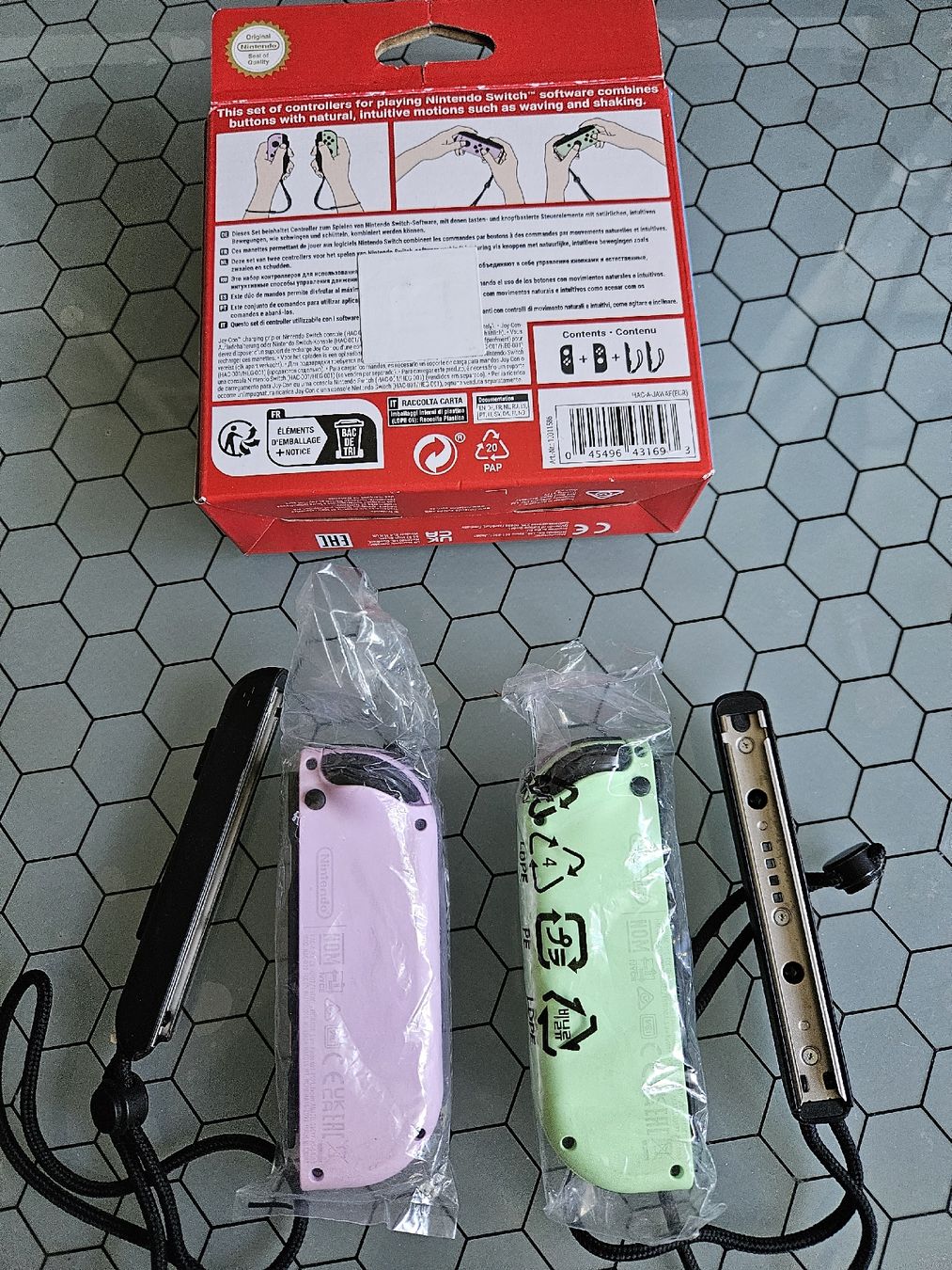 Nintendo Manettes: Manettes Switch joy- con Originale – Neuf (Voir description) à Genève par Pedro67 1