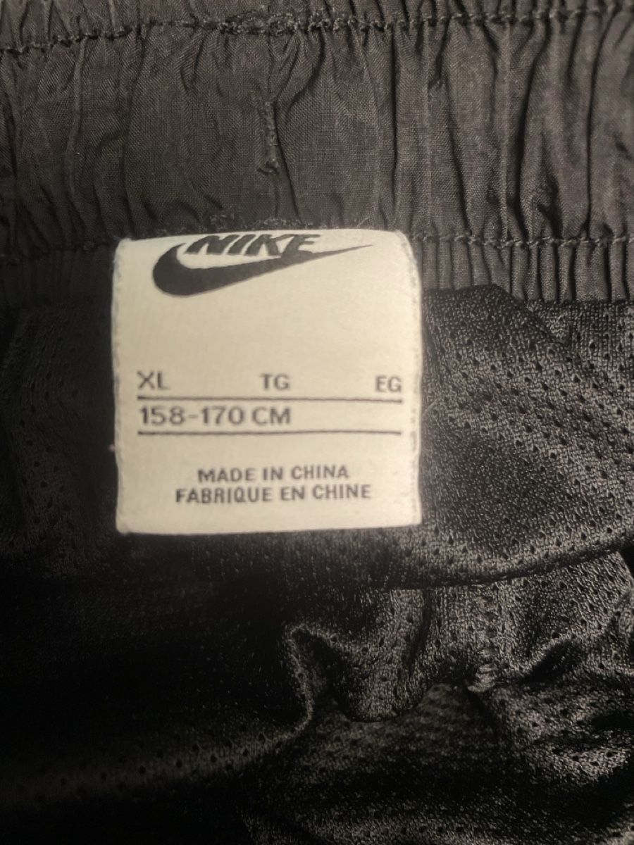 Nike Pantaloni: Nike Badeshorts, Schwarz, Gr.158-170 – Usato da Obergerlafingen venduto da cabo4 2
