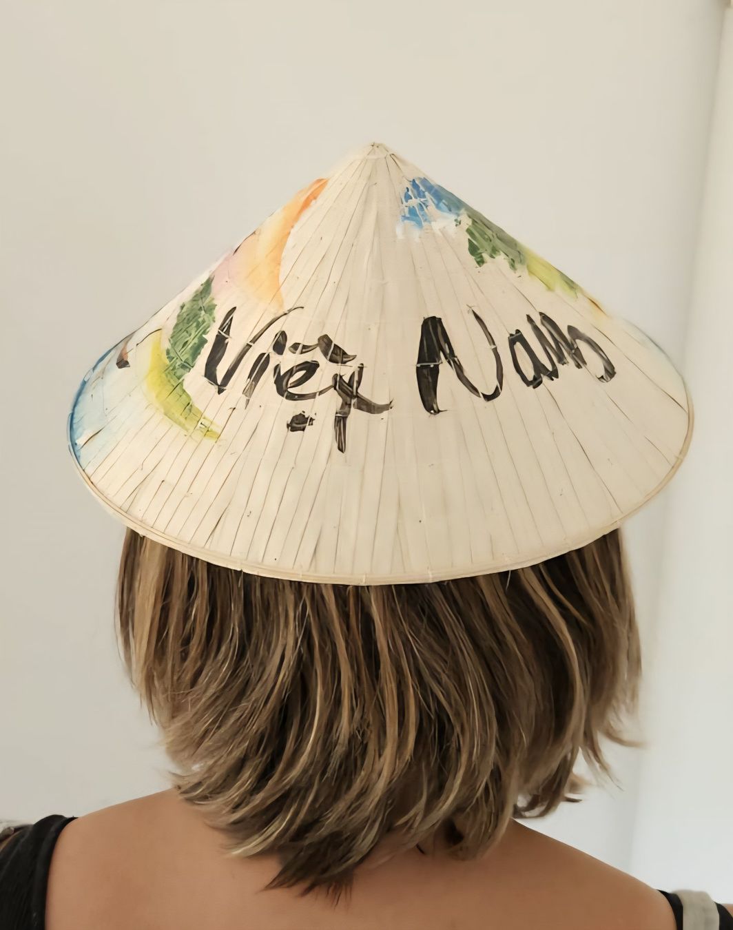 Copricapi, berretti & cappellini: Cappello proveniente dal Vietnam – Usato da Melano venduto da H-Sara 1