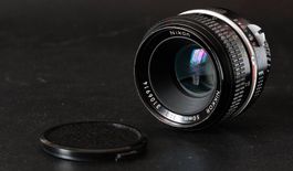 Nikon Nikkor 50mm f/2