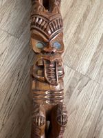 Handgeschnitzter Maori-/Tiki-Stab aus Holz – 90 cm