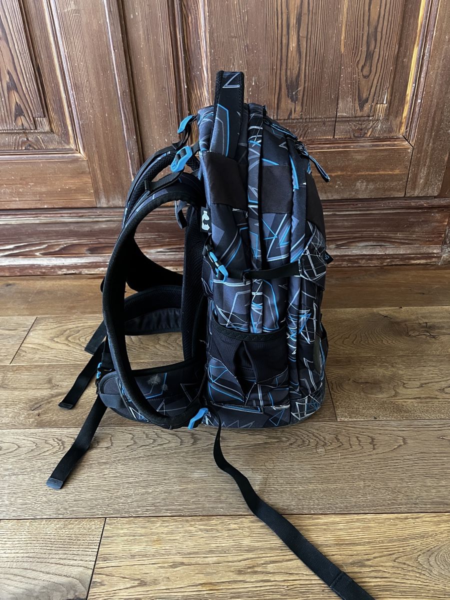 Satch Borse & Zaini: Satch Schulrucksack blau-schwarz – Usato da Münchenbuchsee venduto da PuR04 1