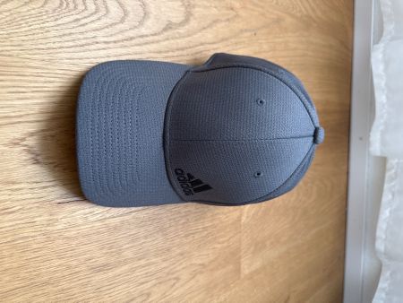 Adidas Flexfit Cap Grau S/M – sehr guter Zustand