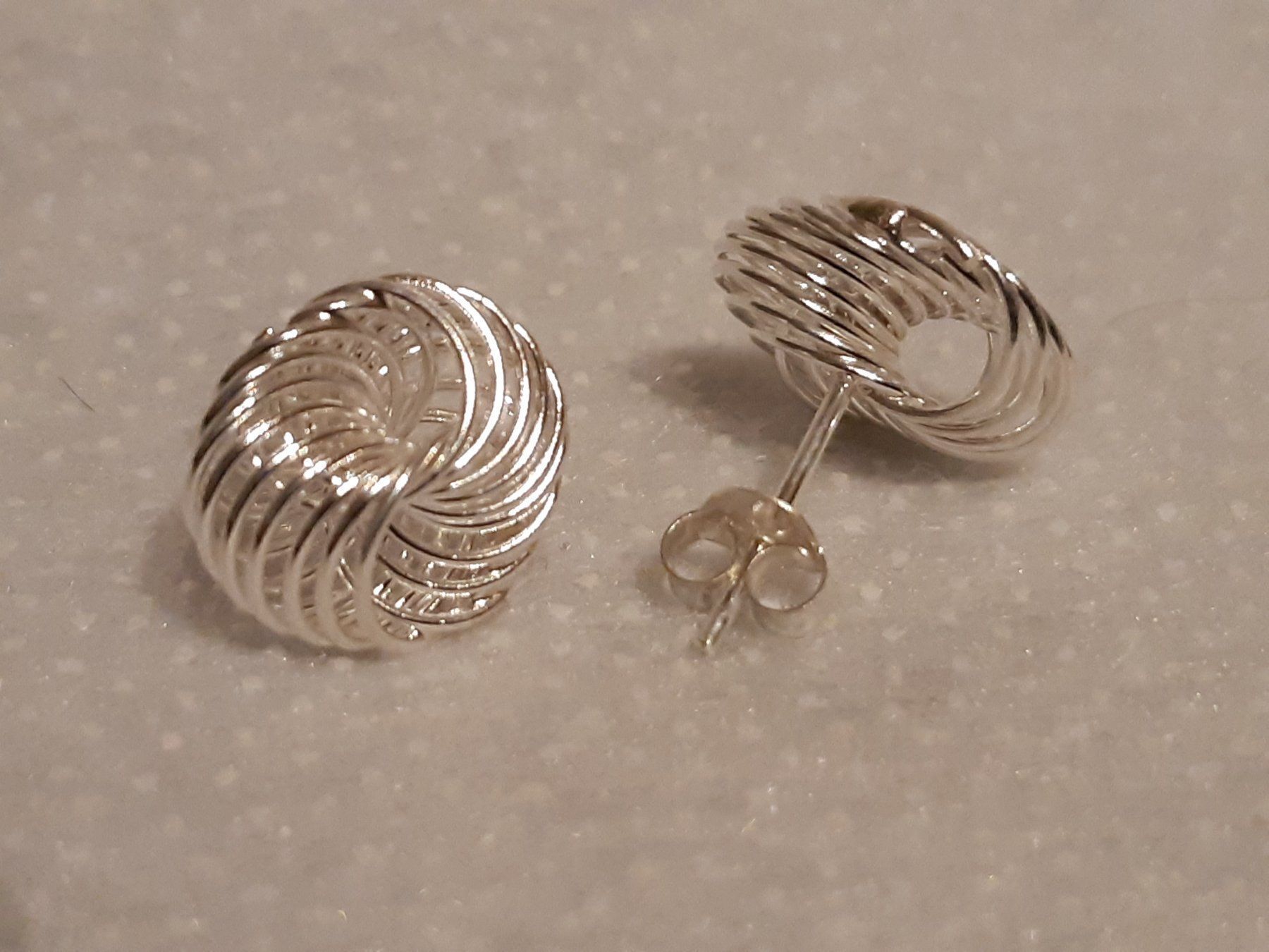 Ohrringe & -stecker: Ohrstecker Sterling Silber 925 Wire – Neu und originalverpackt aus Einsiedeln von My__Way 1