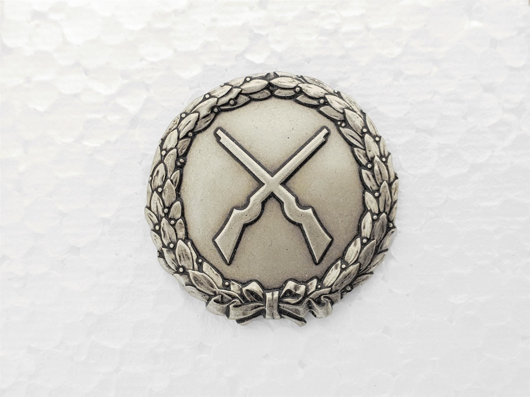 Placchette & Badge: Brustanhänger Emblem Infanterist – Nuovo (secondo la descrizione) da Erlinsbach venduto da S700
