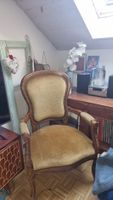  fauteuil ancien, charme et élégance moutarde 