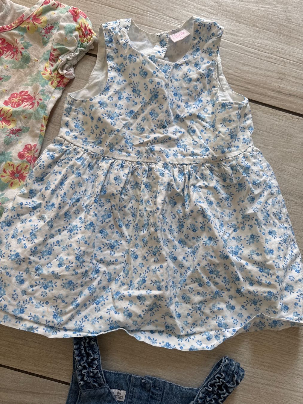 Lotti & Set di vestiti: Sommer Kleider Mädchen 92, 6 Teile – Usato da Gelterkinden venduto da Familienferien 3