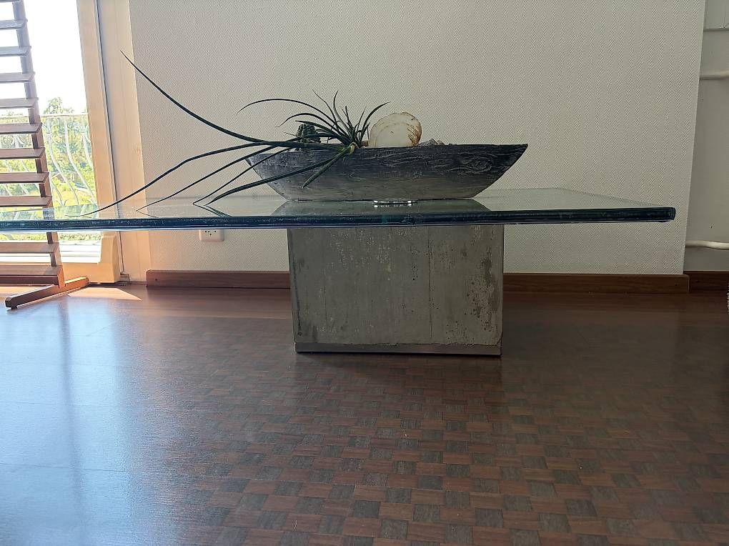 Tavoli: Exklusiver Designertisch Echtglas auf Beton – Usato da Luzern venduto da Nufi6 2