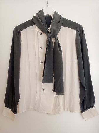 Bluse aus reiner Seide von Louis Féraud