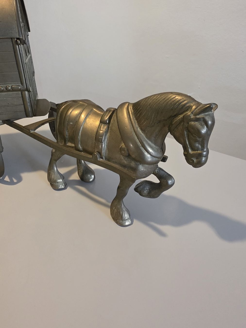 Statuette: grosse Dekorative Messingfigur: Zirkuswagen mit Pferd – Usato da Wigoltingen venduto da Zuckerfee84 3