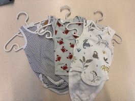 3 Baby Bodys C&A/H&M Set mit Muster Grösse 62 neuwertig